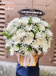 Lẵng hoa chia buồn